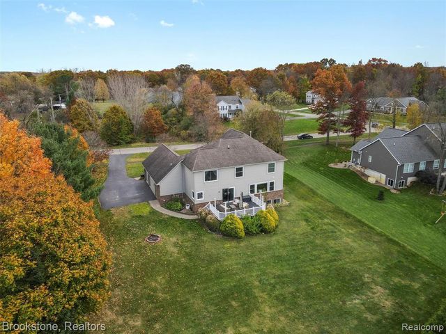 6707 Forest Pointe Boulevard, Davisburg, MI 48350