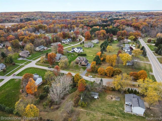 6707 Forest Pointe Boulevard, Davisburg, MI 48350