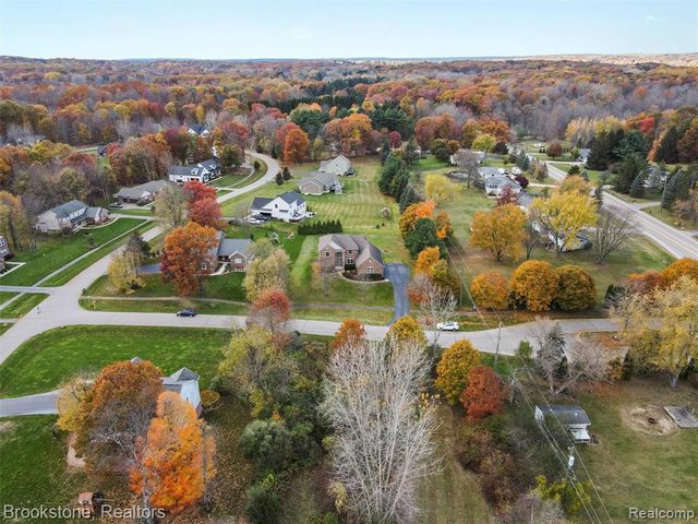 6707 Forest Pointe Boulevard, Davisburg, MI 48350