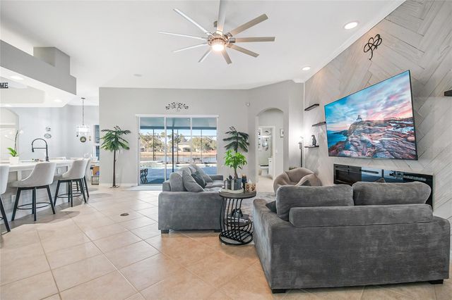 2251 RAMBLING OAKS WAY, Kissimmee, FL 34746