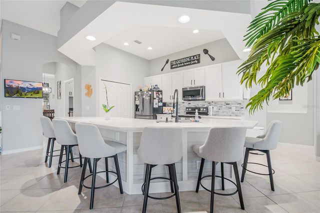 2251 RAMBLING OAKS WAY, Kissimmee, FL 34746