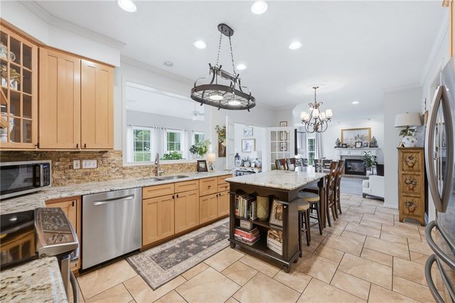 110 Neshannock Trails Dr, Neshannock Twp, PA 16105