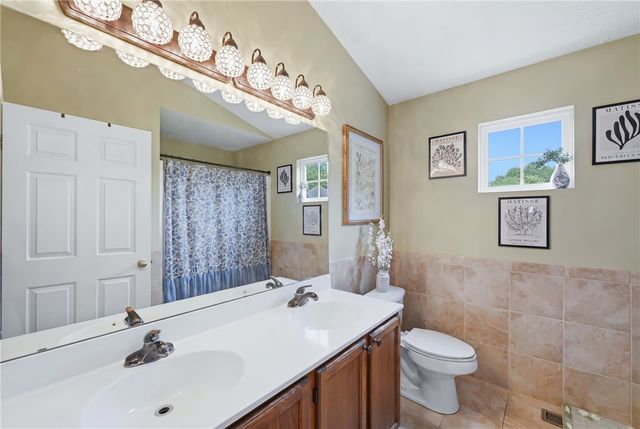 110 Neshannock Trails Dr, Neshannock Twp, PA 16105