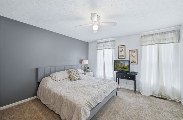 110 Neshannock Trails Dr, Neshannock Twp, PA 16105