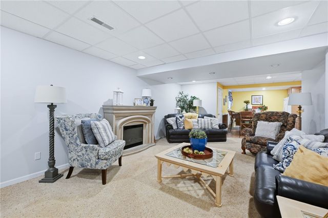 110 Neshannock Trails Dr, Neshannock Twp, PA 16105