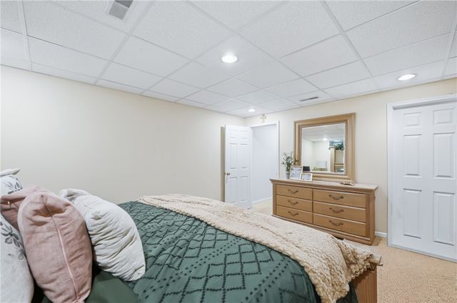 110 Neshannock Trails Dr, Neshannock Twp, PA 16105