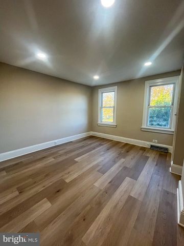 832 LAMBERTON ST, Trenton, NJ 08611