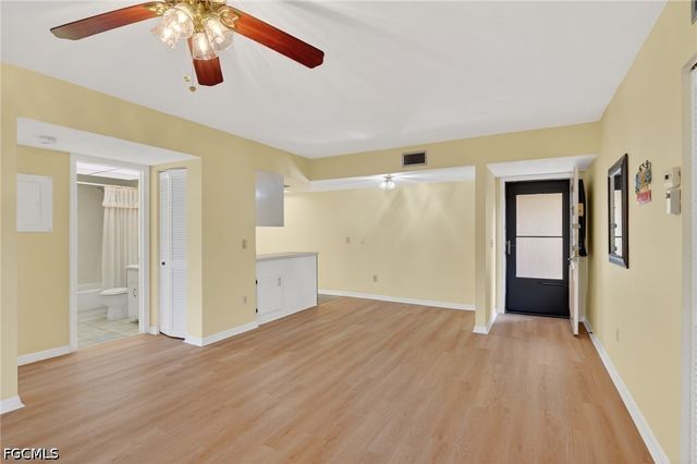 12481 McGregor BLVD 17, Fort Myers, FL 33919