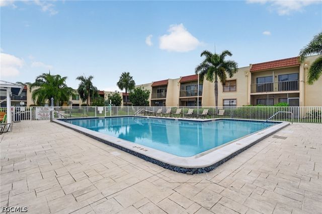 12481 McGregor BLVD 17, Fort Myers, FL 33919
