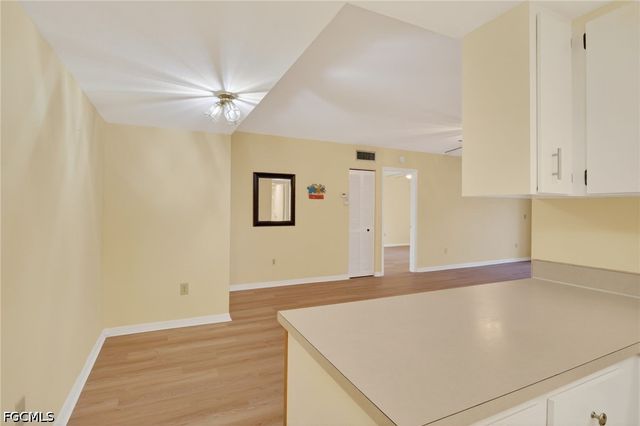 12481 McGregor BLVD 17, Fort Myers, FL 33919