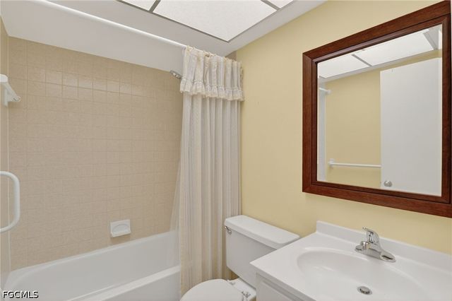 12481 McGregor BLVD 17, Fort Myers, FL 33919
