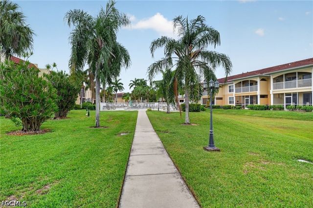 12481 McGregor BLVD 17, Fort Myers, FL 33919