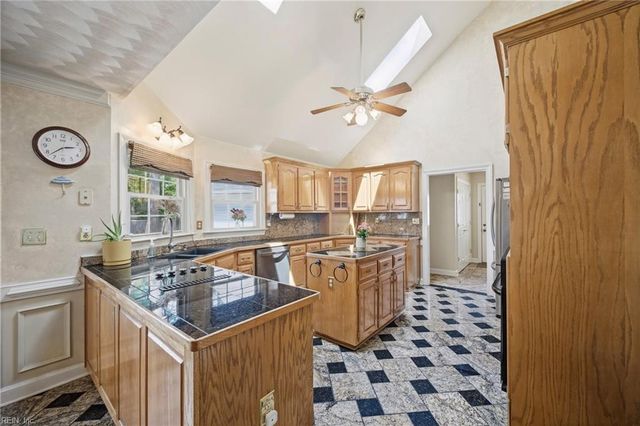 705 Aspen Forest CT, Chesapeake, VA 23322