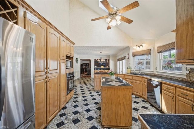 705 Aspen Forest CT, Chesapeake, VA 23322