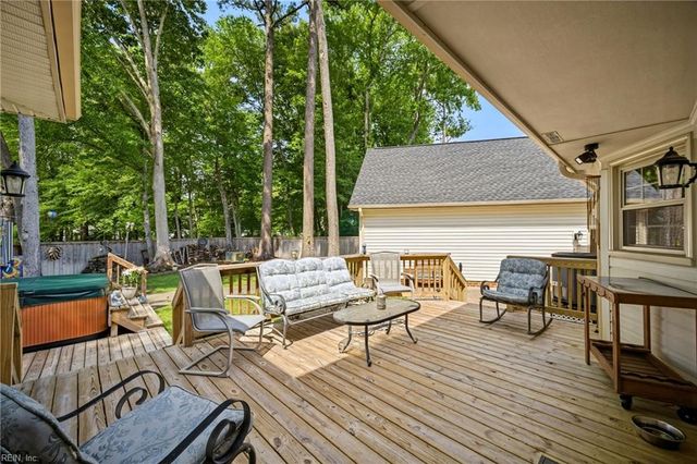 705 Aspen Forest CT, Chesapeake, VA 23322
