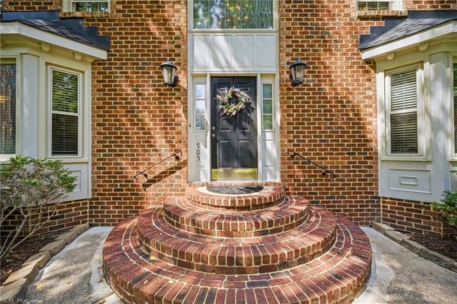 705 Aspen Forest CT, Chesapeake, VA 23322