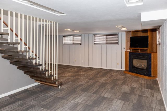 612 7th Avenue W, West Fargo, ND 58078