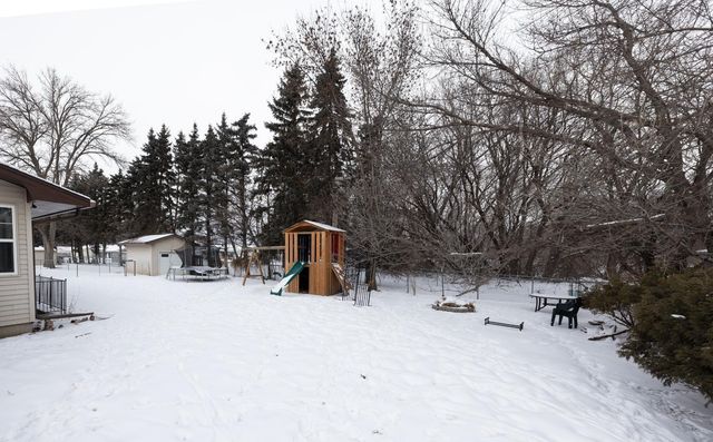 612 7th Avenue W, West Fargo, ND 58078