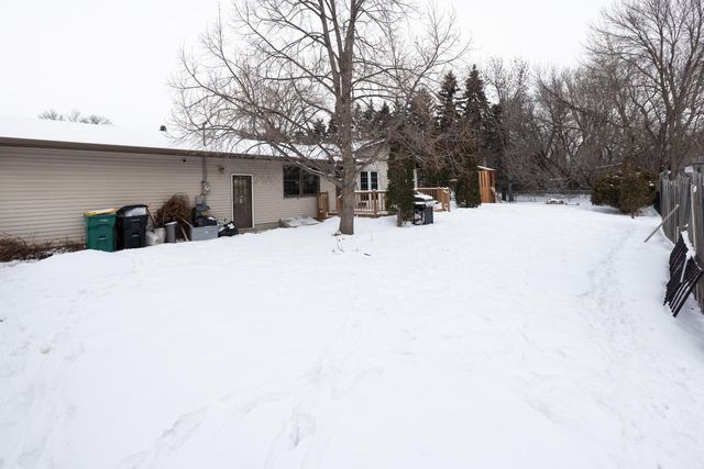 612 7th Avenue W, West Fargo, ND 58078