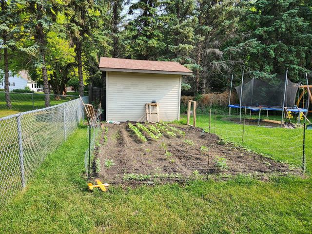 612 7th Avenue W, West Fargo, ND 58078