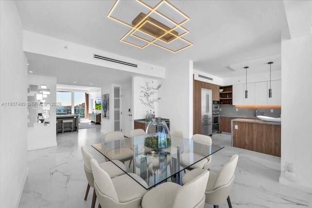 300 S Pointe Dr 1404, Miami Beach, FL 33139