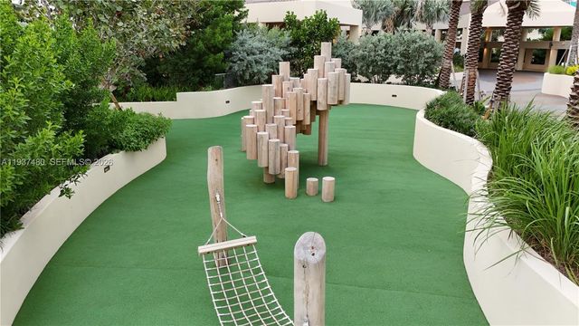 300 S Pointe Dr 1404, Miami Beach, FL 33139