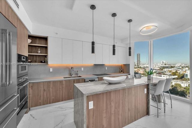 300 S Pointe Dr 1404, Miami Beach, FL 33139