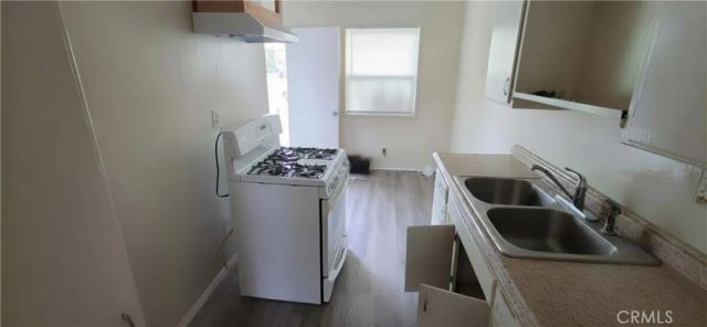 14416 Orange A, Paramount, CA 90723