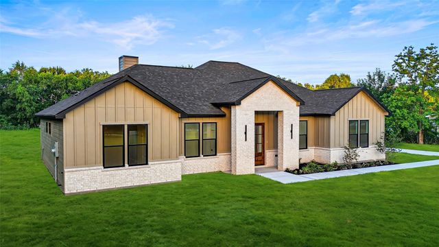 243 County Road 487, Dayton, TX 77535