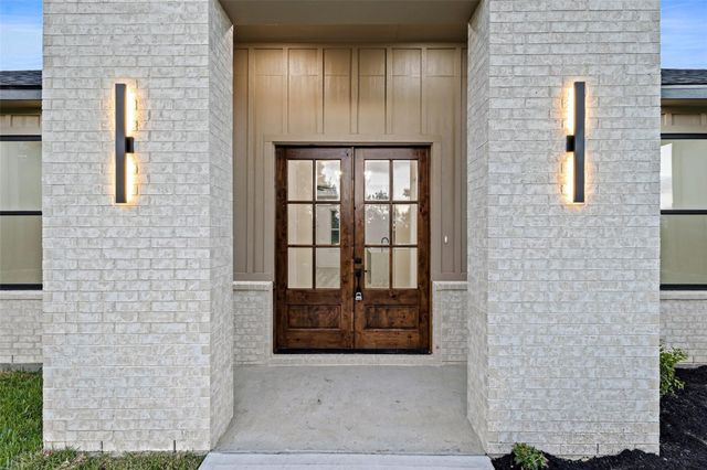 243 County Road 487, Dayton, TX 77535