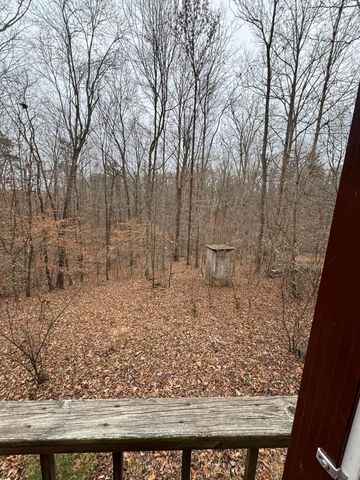 86 Elm Avenue, Nancy, KY 42544