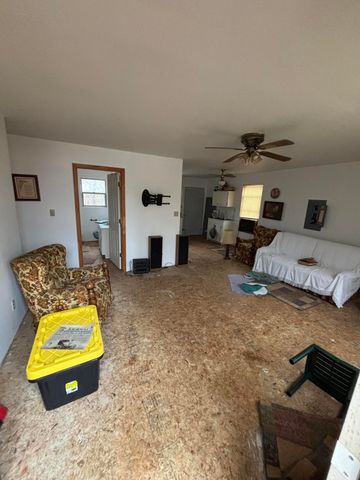 86 Elm Avenue, Nancy, KY 42544