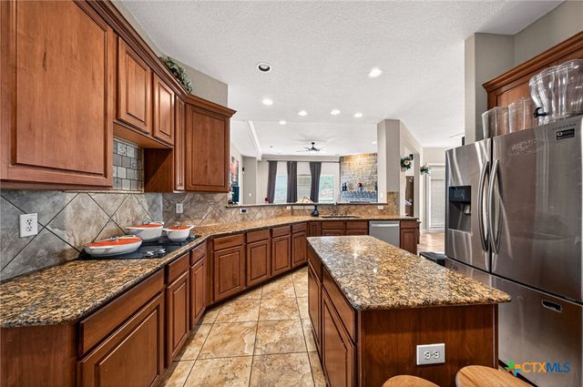 3207 Big Pond, San Antonio, TX 78261