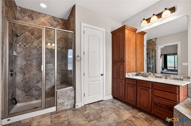3207 Big Pond, San Antonio, TX 78261