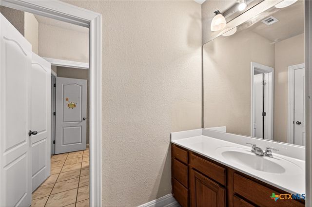 3207 Big Pond, San Antonio, TX 78261