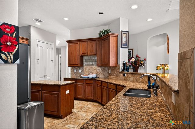 3207 Big Pond, San Antonio, TX 78261