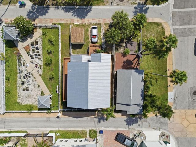19105 WHISPERING PINES DRIVE, Indian Shores, FL 33785