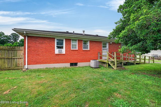 4304 Bayberry Dr, Louisville, KY 40216
