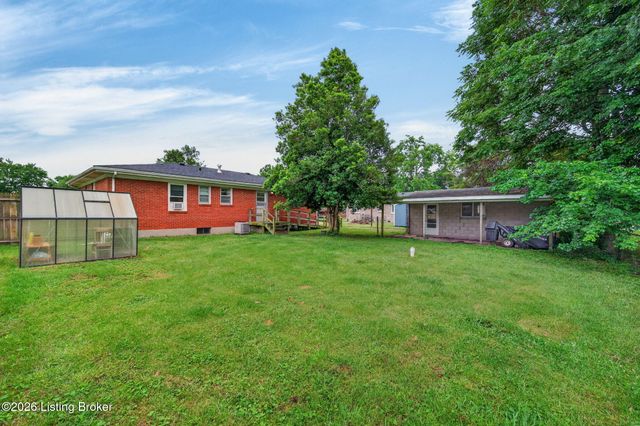 4304 Bayberry Dr, Louisville, KY 40216