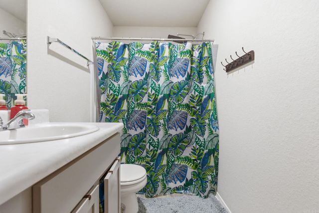 1280 Meadows Dr, Benton, AR 72019