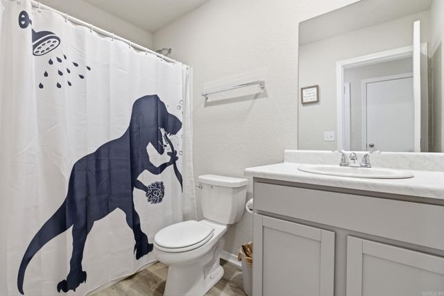 1280 Meadows Dr, Benton, AR 72019