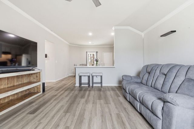 1280 Meadows Dr, Benton, AR 72019