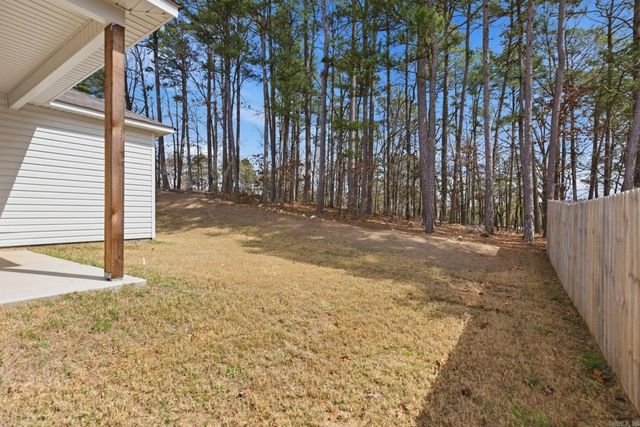 1280 Meadows Dr, Benton, AR 72019