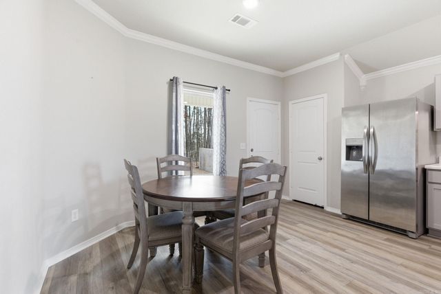 1280 Meadows Dr, Benton, AR 72019