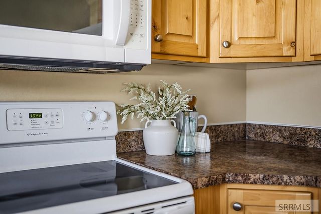 2751 N Midnight Blue Drive, Idaho Falls, ID 83401