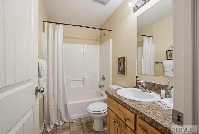 2751 N Midnight Blue Drive, Idaho Falls, ID 83401