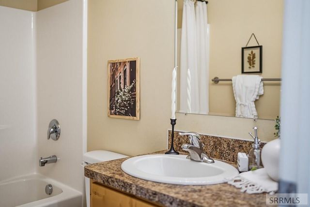 2751 N Midnight Blue Drive, Idaho Falls, ID 83401