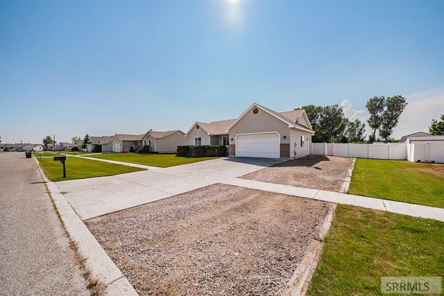2751 N Midnight Blue Drive, Idaho Falls, ID 83401