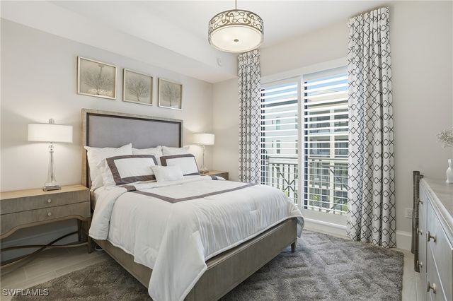 1030 3rd AVE S 417, Naples, FL 34102