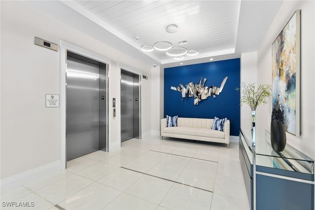 1030 3rd AVE S 417, Naples, FL 34102